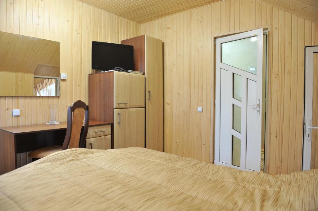 Andinna Hotel Tjernivtsi Exteriör bild